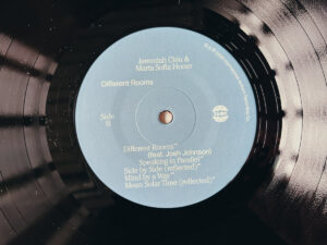Jeremiah Chiu & Marta Sofia Honer	- Different Rooms［LP］：圖片 6